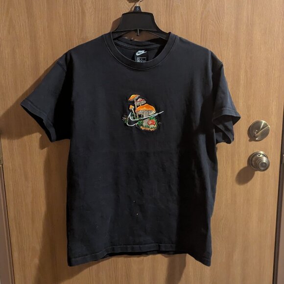 Nike Black Mushroom Embroidery T-Shirt, L - Picture 1 of 9